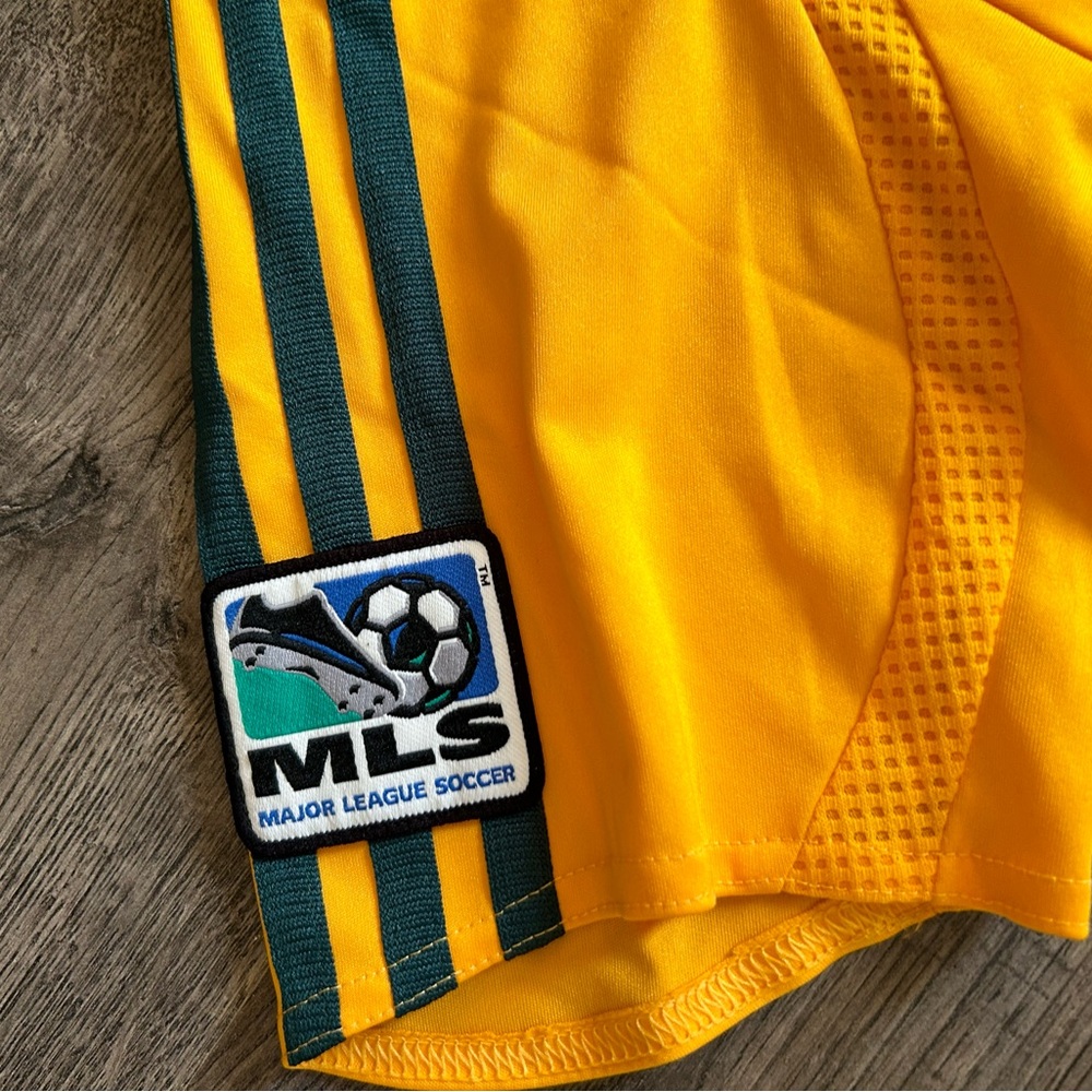 Vintage MLS Adidas Galaxy Soccer Jersey - Picture 5 of 6